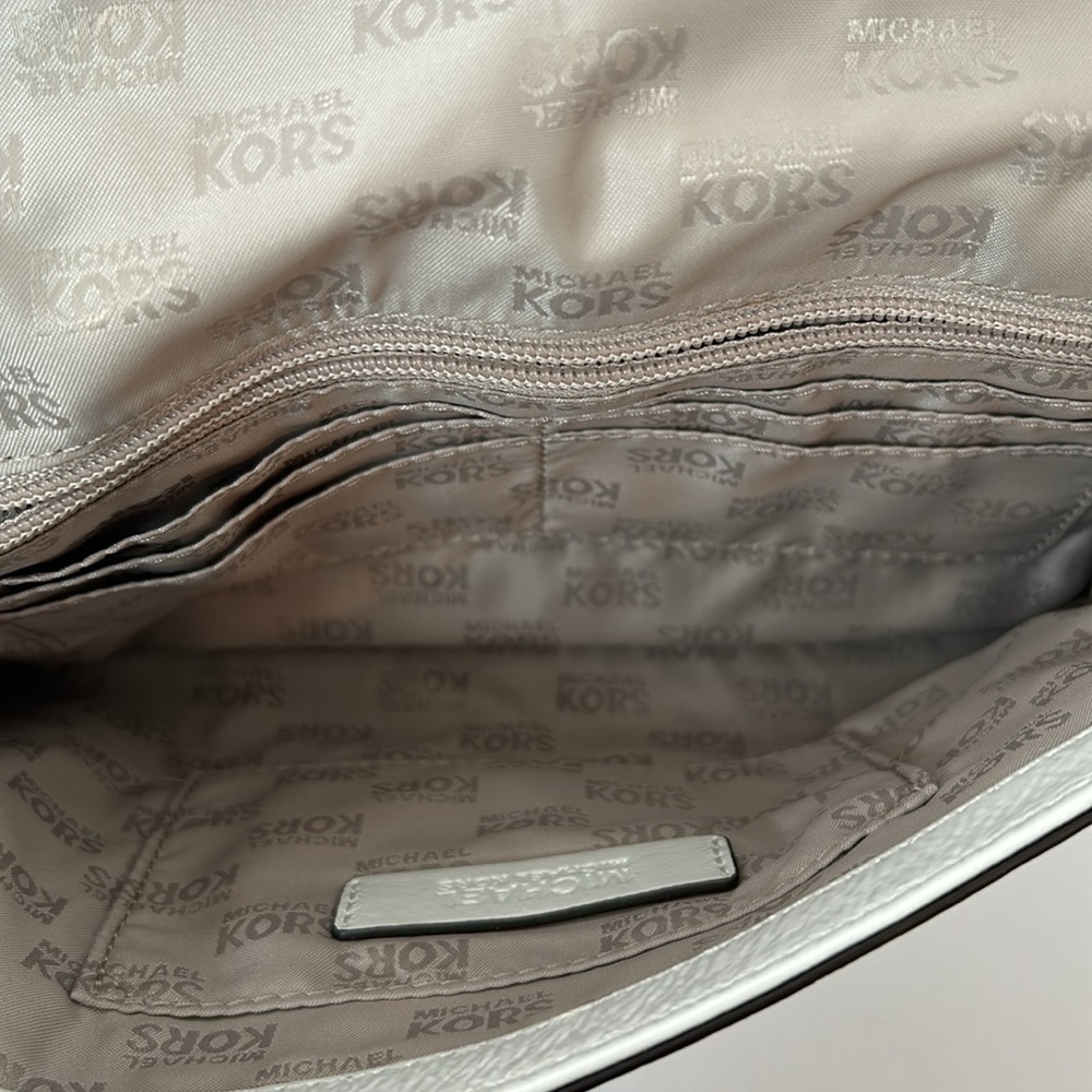 MICHAEL Michael Kors Beverly Coated Leather Oversized Clutch Shoulder Bag White - Picture 12 of 15